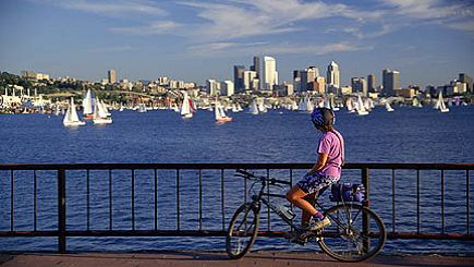 3 Hours of Jet City Bike Small Group Tour